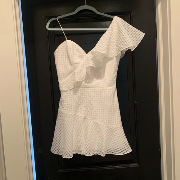 Amanda Uprichard Dresses & Skirts - Amanda Uprichard McKinnon in White - Size Small - brand new! Great bridal/Bach!